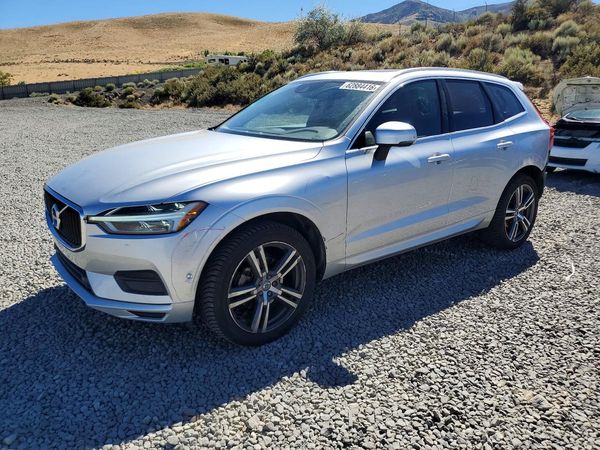 2018 VOLVO XC60 Momentum