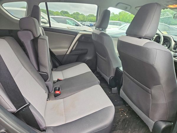 2015 TOYOTA RAV4 LE (X Grade)