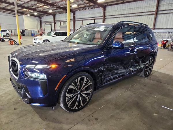 2025 BMW X7 xDrive40i