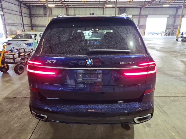 2025 BMW X7 xDrive40i