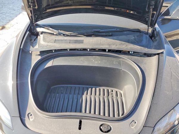 2024 TESLA MODEL 3 — Engine bay
