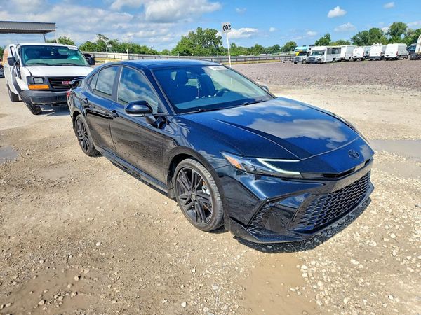 2025 TOYOTA CAMRY