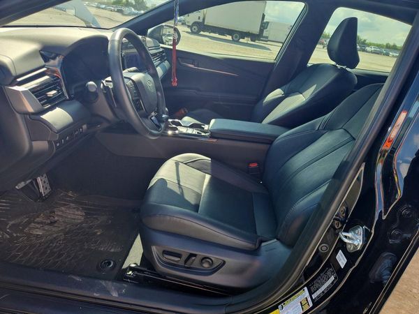 2025 TOYOTA CAMRY