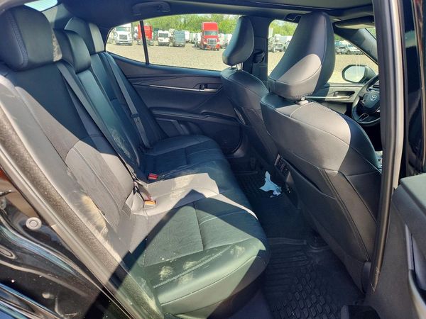 2025 TOYOTA CAMRY