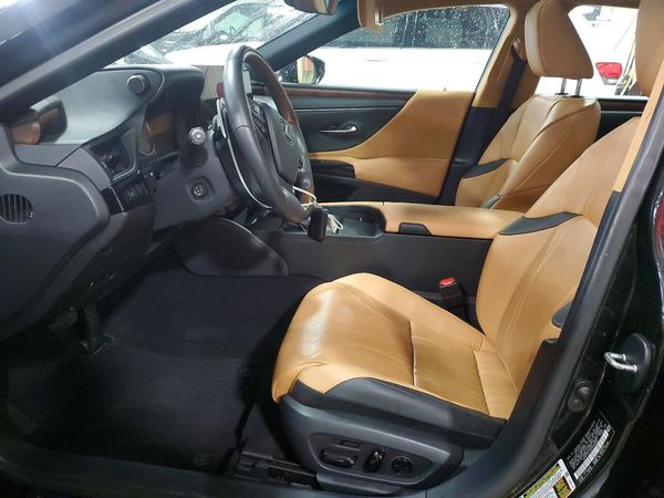 2023 LEXUS ES 300H