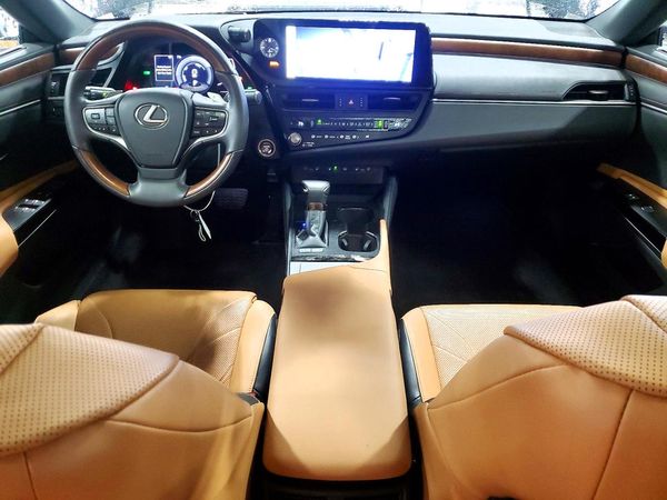 2023 LEXUS ES 300H