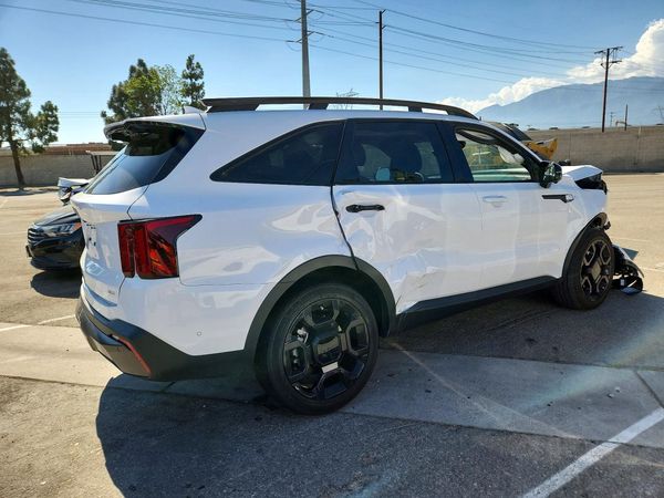 2025 KIA SORENTO