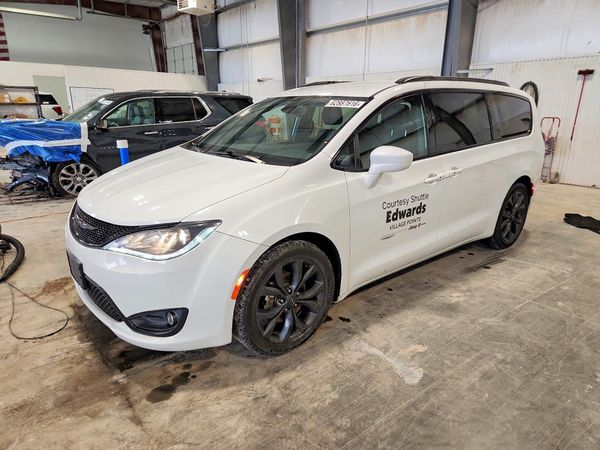 2020 CHRYSLER PACIFICA Touring