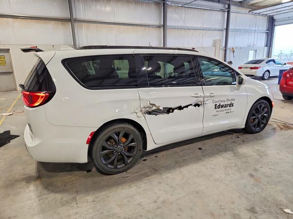 2020 CHRYSLER PACIFICA Touring