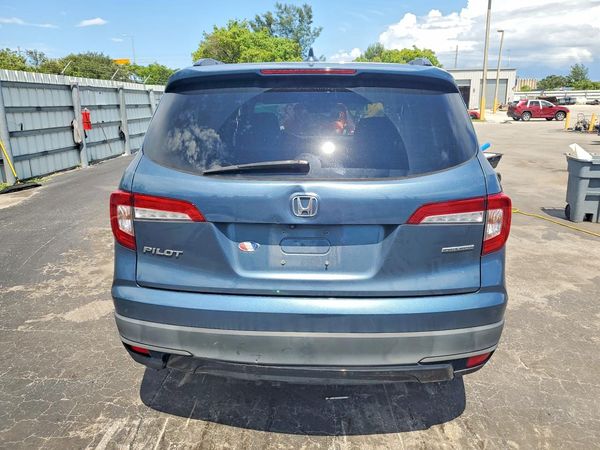 2021 HONDA PILOT SE