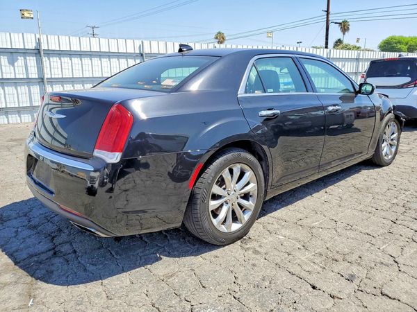 2020 CHRYSLER 300