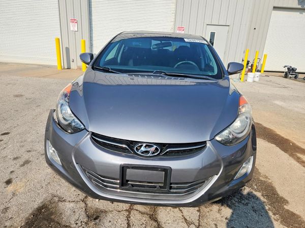 2013 HYUNDAI ELANTRA