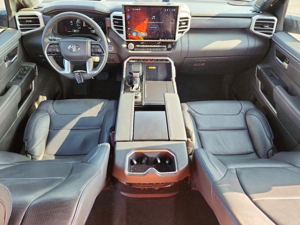 2024 TOYOTA TUNDRA Platinum