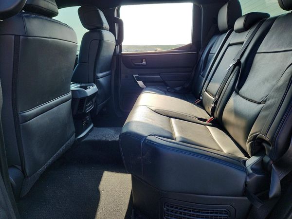 2024 TOYOTA TUNDRA Platinum