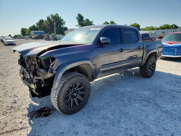 2017 TOYOTA TACOMA