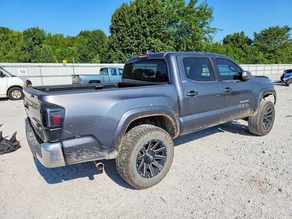 2017 TOYOTA TACOMA