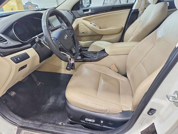 2015 KIA CADENZA