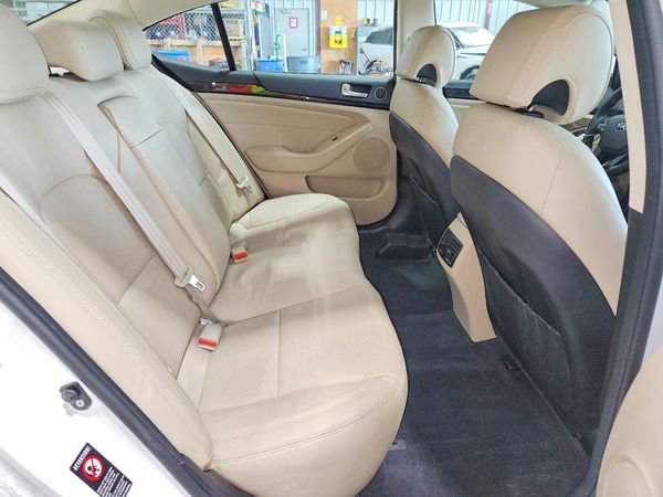 2015 KIA CADENZA