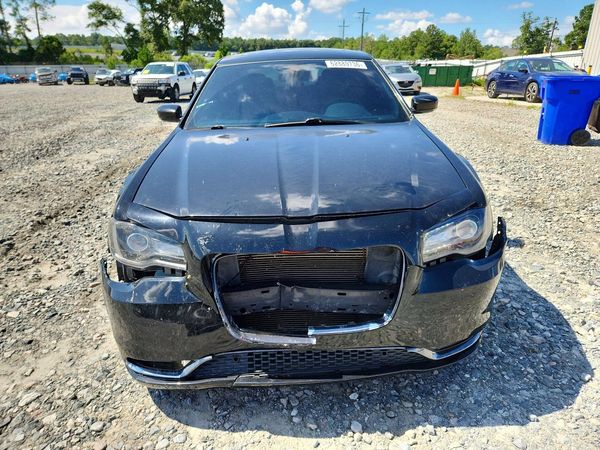 2015 CHRYSLER 300