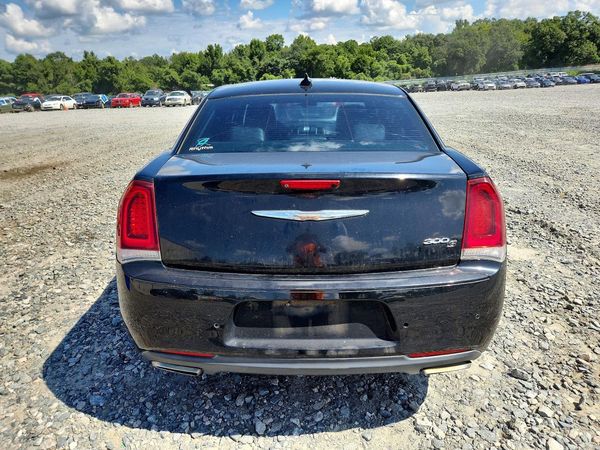 2015 CHRYSLER 300