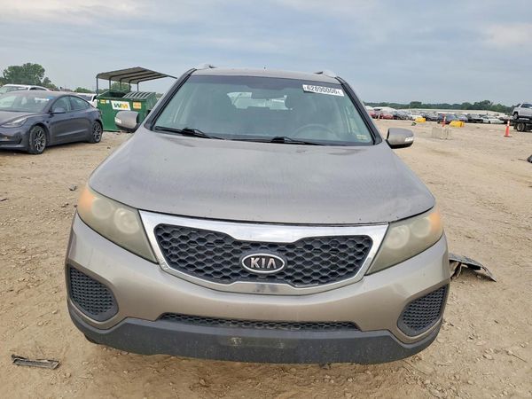 2013 KIA SORENTO Base / LX