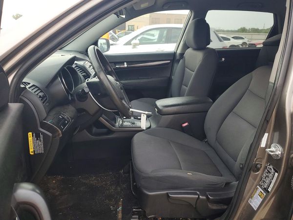 2013 KIA SORENTO Base / LX