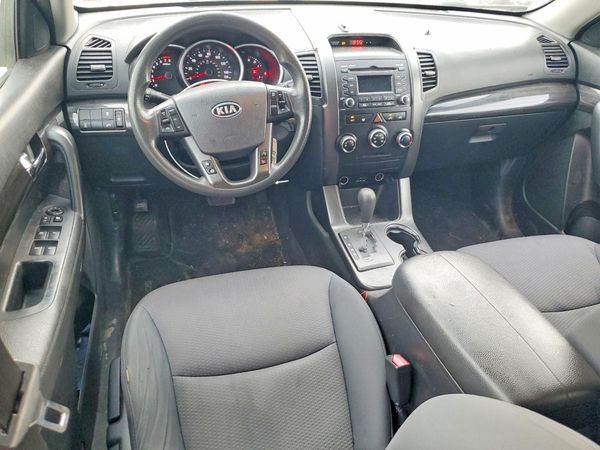 2013 KIA SORENTO Base / LX