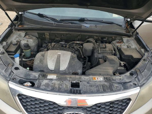 2013 KIA SORENTO Base / LX