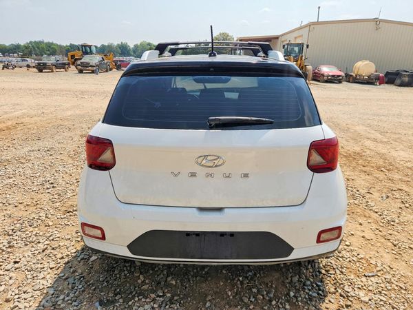 2024 HYUNDAI VENUE