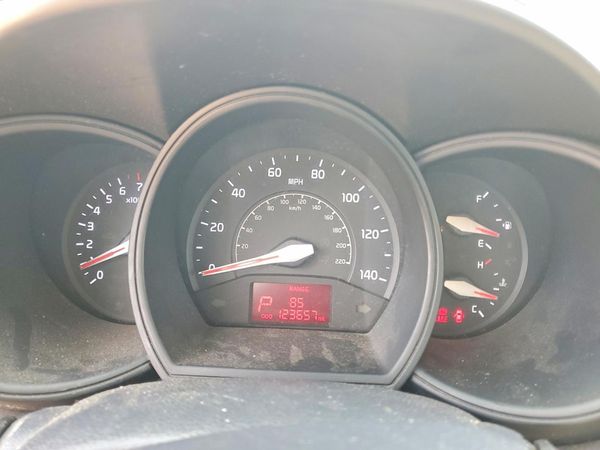 2015 KIA RIO