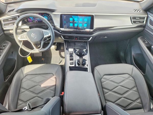 2025 VOLKSWAGEN ATLAS CROSS SPORT 4Motion SE