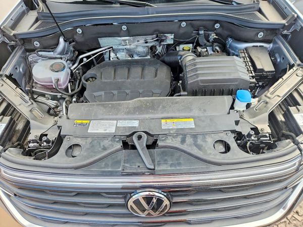 2025 VOLKSWAGEN ATLAS CROSS SPORT 4Motion SE