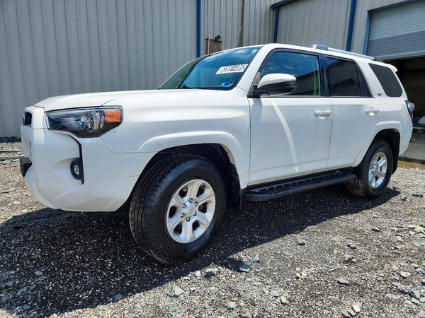 2022 TOYOTA 4RUNNER SR5
