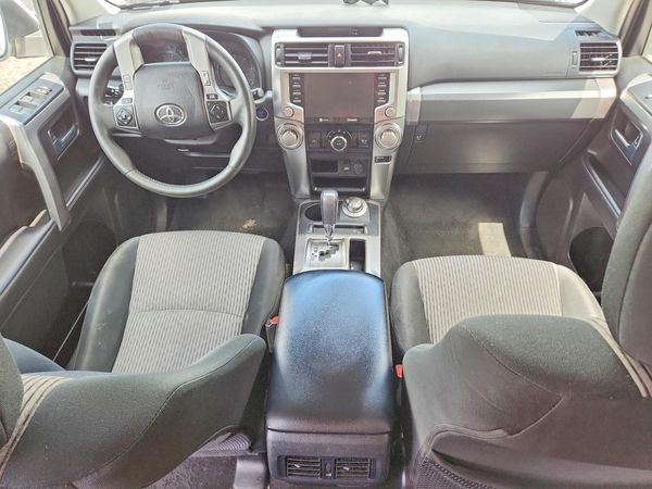 2022 TOYOTA 4RUNNER SR5