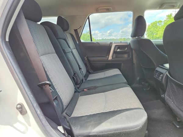 2022 TOYOTA 4RUNNER SR5