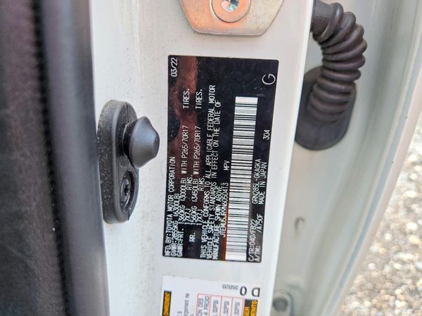 2022 TOYOTA 4RUNNER SR5
