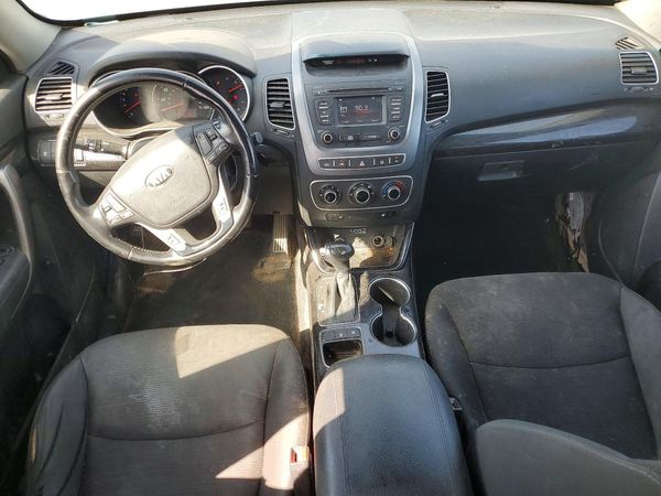 2015 KIA SORENTO GL