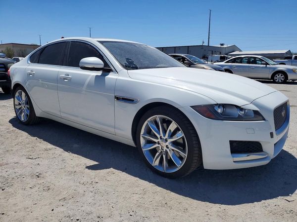 2017 JAGUAR XF Prestige