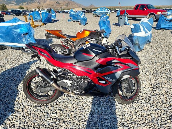 2025 KAWASAKI EX500