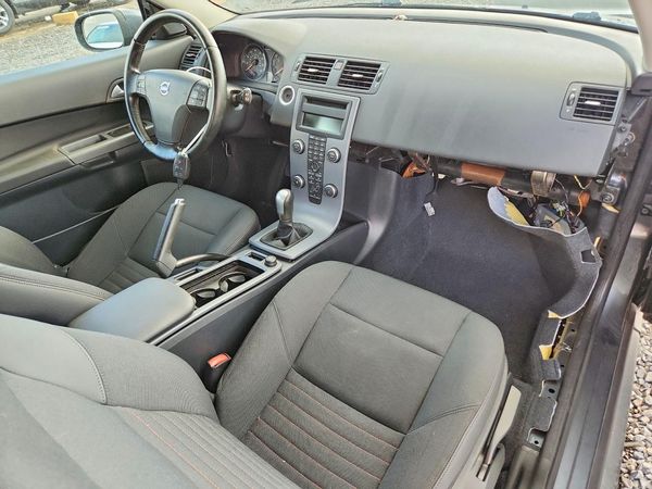 2013 VOLVO C30