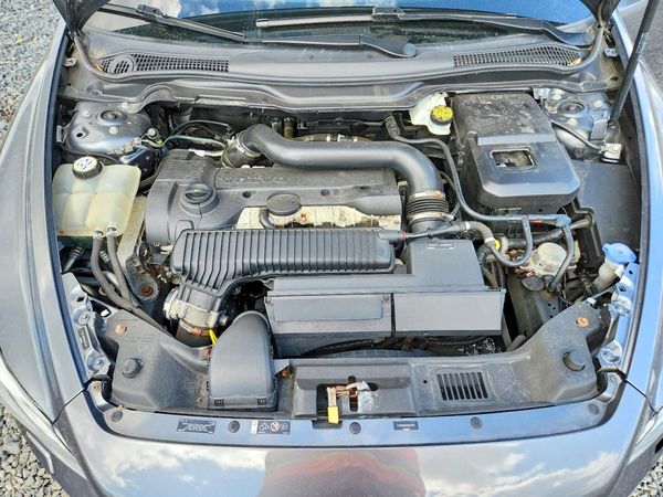 2013 VOLVO C30