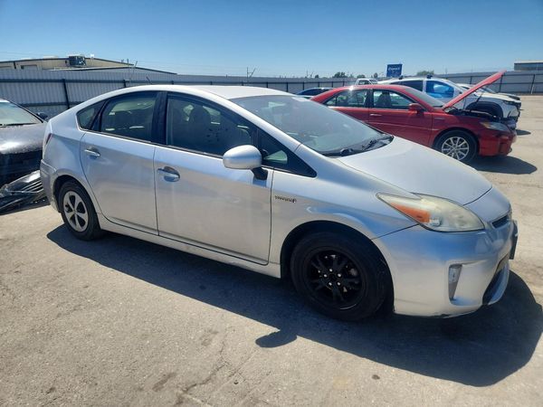 2014 TOYOTA PRIUS