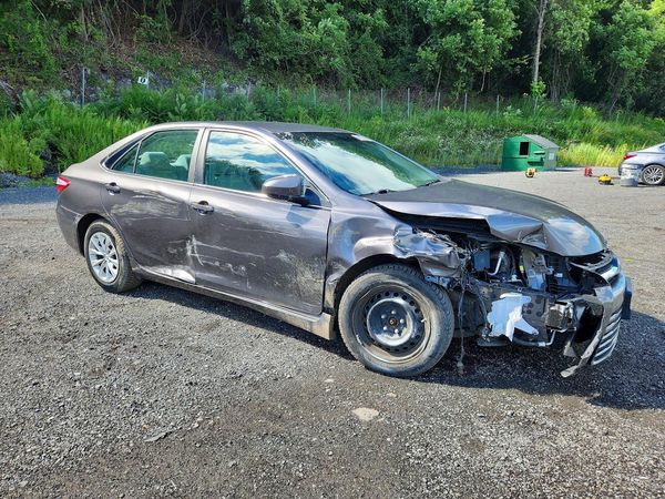 2015 TOYOTA CAMRY