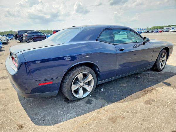 2015 DODGE CHALLENGER SXT
