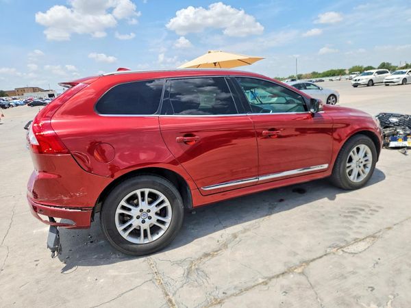 2015 VOLVO XC60 Premier (non R design)