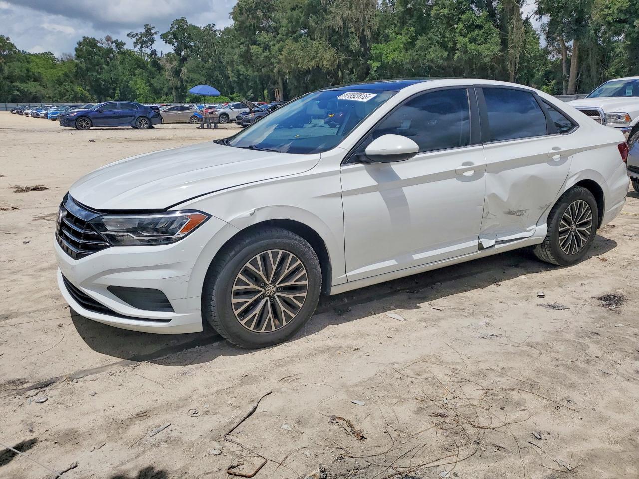 2019 VOLKSWAGEN JETTA S, SE, R-Line — Front 3/4