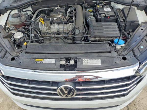 2019 VOLKSWAGEN JETTA S, SE, R-Line — Engine bay