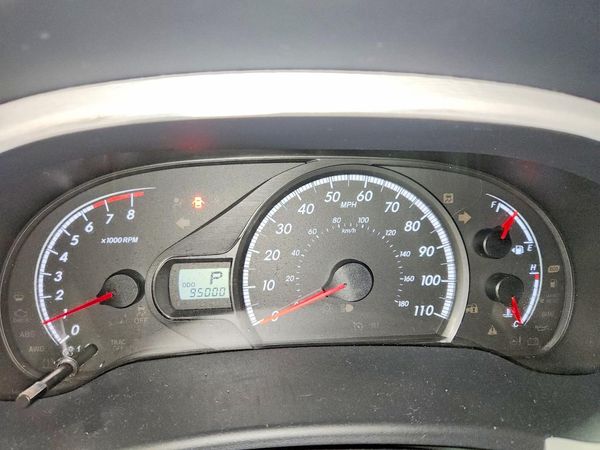 2012 TOYOTA SIENNA