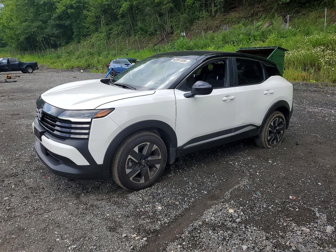 2025 NISSAN KICKS SV