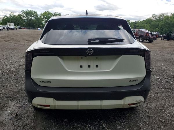 2025 NISSAN KICKS SV